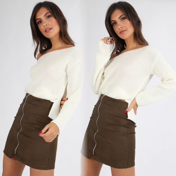 Off the shoulder knit sweater in ivory soft material - Picture 4 of 7